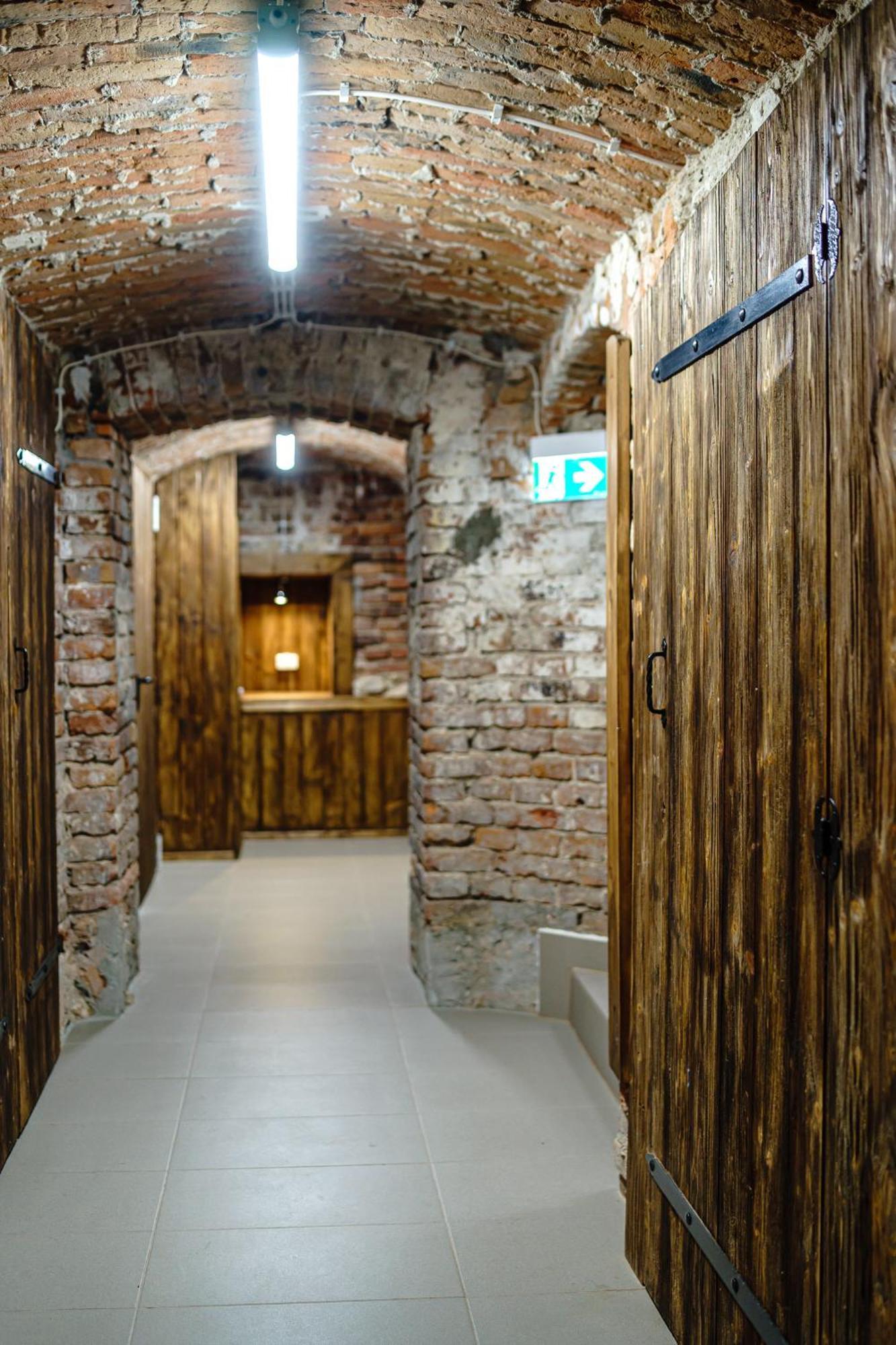 Old Town Ac Apartments Main Raiway Station Krakow Bagian luar foto