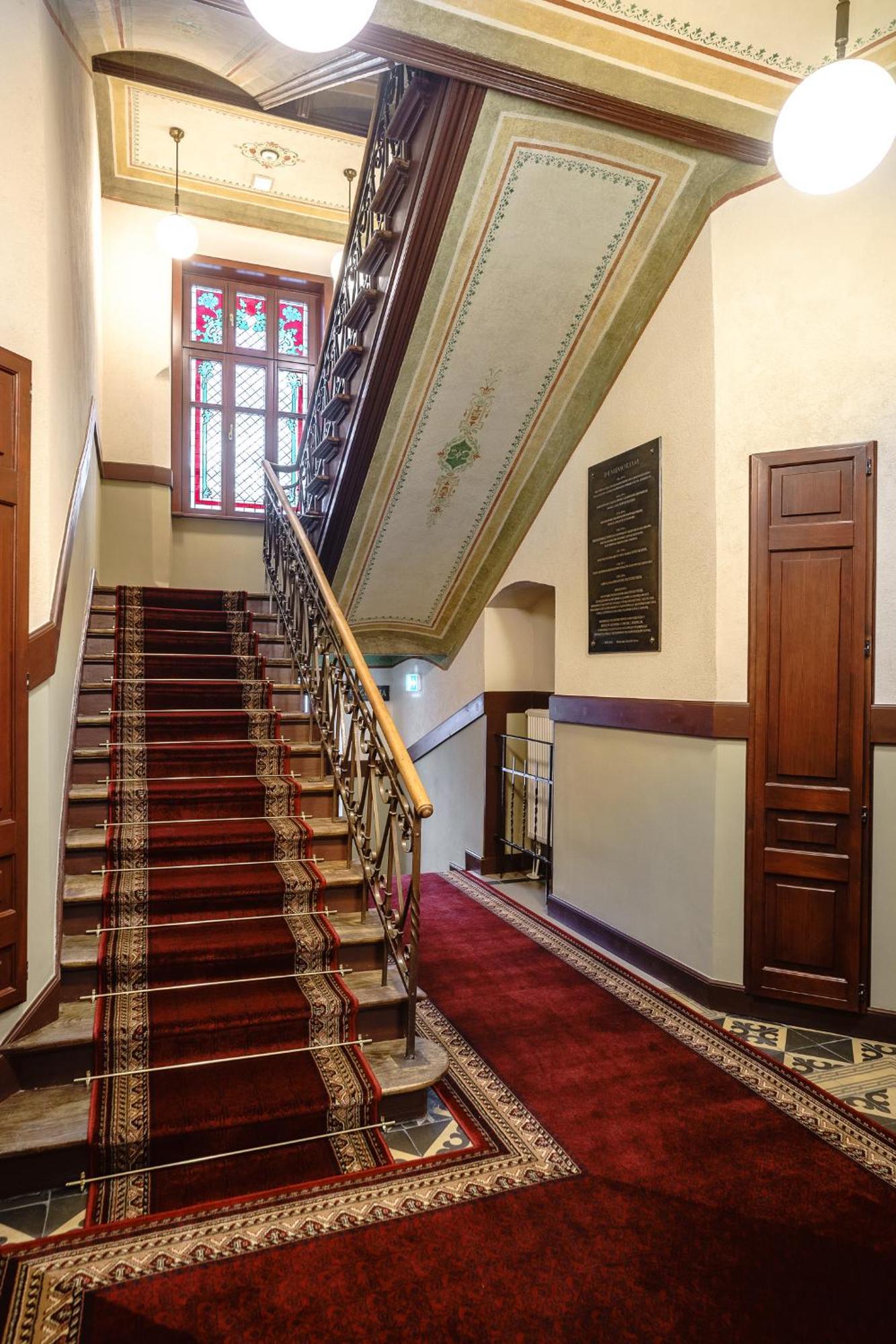 Old Town Ac Apartments Main Raiway Station Krakow Bagian luar foto
